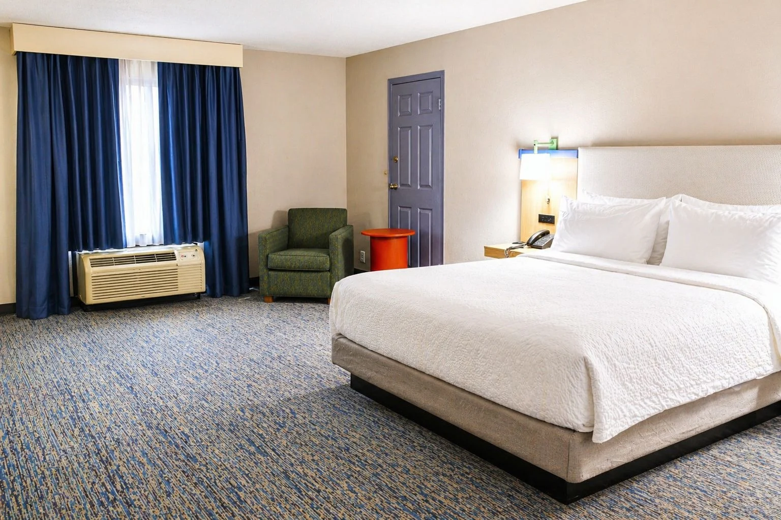 Guest KingRoom Accessible 01